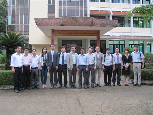 Thăm và khảo sát trường Đại học Sư phạm Kỹ thuật Vinh