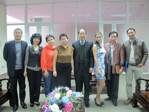 Tiếp đoàn công tác trường Đại học Khoa học Công nghệ Kazan