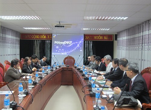 Fukui University delegation visited and worked with Hanoi University of Industry