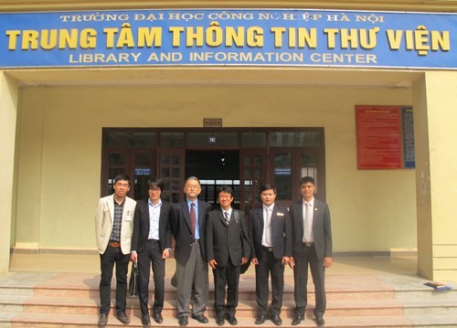 DENSO Company donated books to Hanoi University of Industry