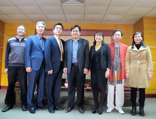 Phó Hiệu trưởng trường Đại học Seo Kyeong đến thăm và làm việc với trường