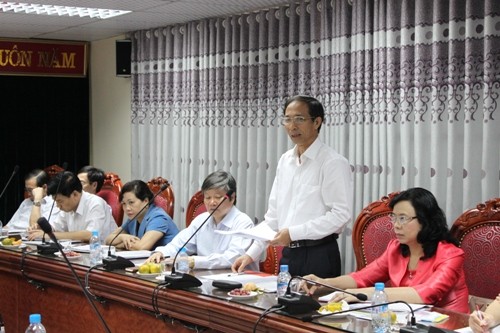 Đoàn Lãnh đạo Thành ủy Hà Nội và Đảng ủy Khối Công nghiệp Hà Nội thăm và làm việc tại trường