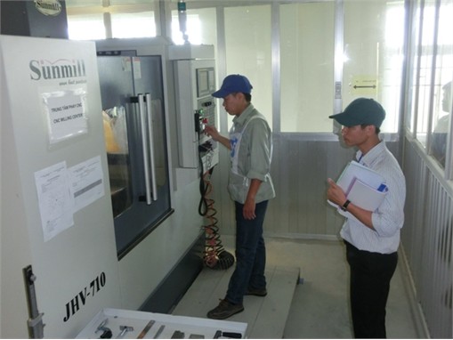 Seminar on reporting technology transfer resultson vocational skill assessment of CNC machining organized