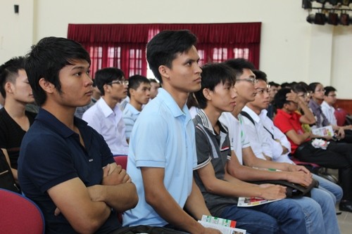Sinh viên Đại học Công nghiệp Hà Nội gặp gỡ nhà tuyển dụng đến từ Mỹ