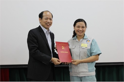 Bế giảng khóa vận hành trung tâm gia công