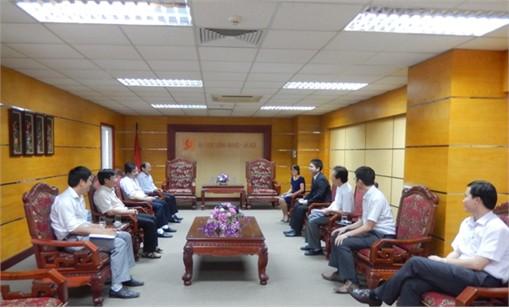 JICA short term expert of FPGA field worked at HaUI-JICA project