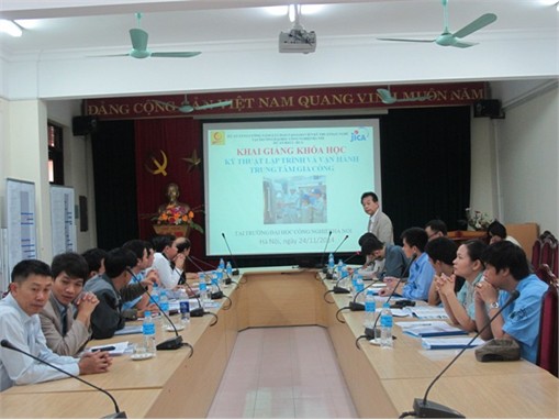 Khai giảng khoá học kỹ thuật lập trình và vận hành trung tâm gia công