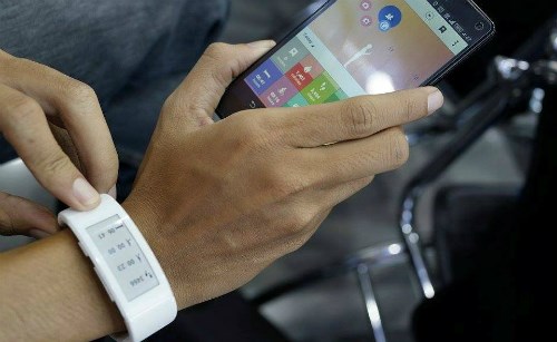 Người dùng Việt thờ ơ với đồng hồ thông minh