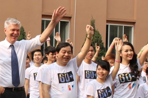 HaUI Takes Part in “Earth Hour 2015” Campaign.