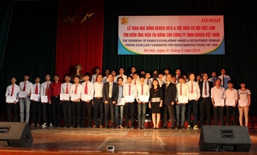 35 HaUI students receive Denso Vietnam’s scholarship