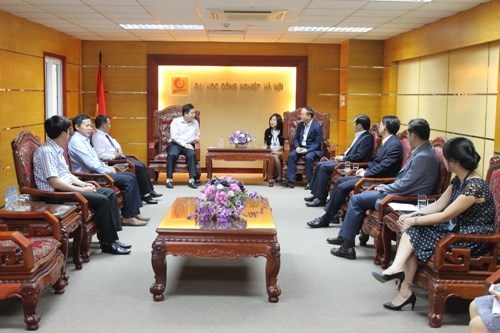 HaUI students has a talk with the CEO of Samsung Vietnam