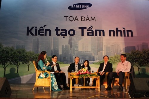 HaUI students has a talk with the CEO of Samsung Vietnam