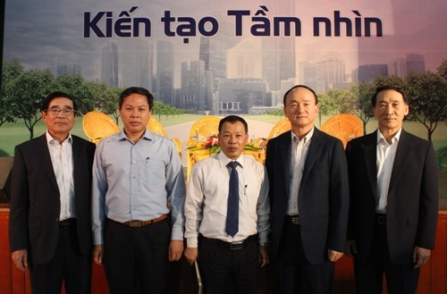 HaUI students has a talk with the CEO of Samsung Vietnam