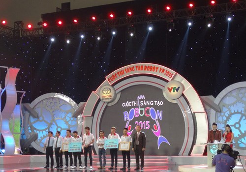 Cuộc thi Sáng tạo Robot Việt Nam: Bản lĩnh, tài năng và sáng tạo của sinh viên Việt Nam