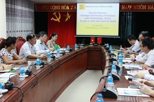 32 HaUI’s Students Preparing to Study in Guangxi University of Technology