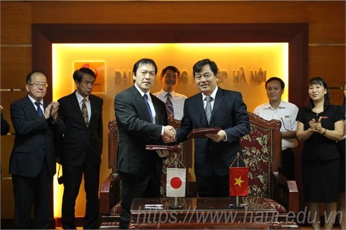 Signing ceremony for Memorandum of Understanding (MOU) with Teikyo University on cooperation
