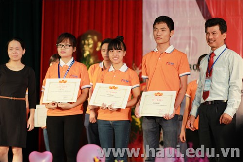 Sôi nổi các hoạt động tuổi trẻ Nhà trường chào mừng ngày Nhà giáo Việt Nam