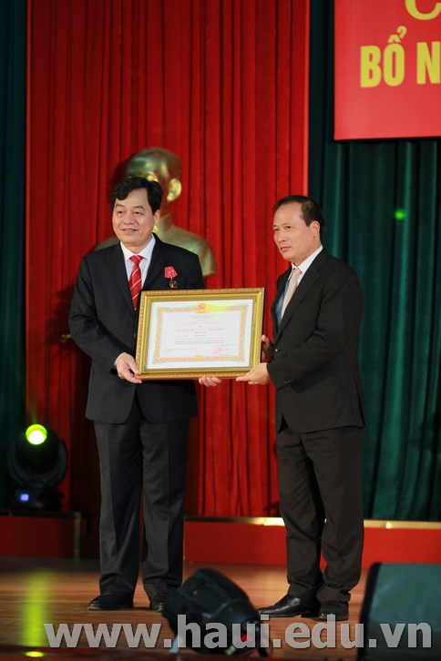 Lễ kỷ niệm ngày Nhà giáo Việt Nam và công bố Quyết định bổ nhiệm chức danh Phó Giáo sư năm 2015