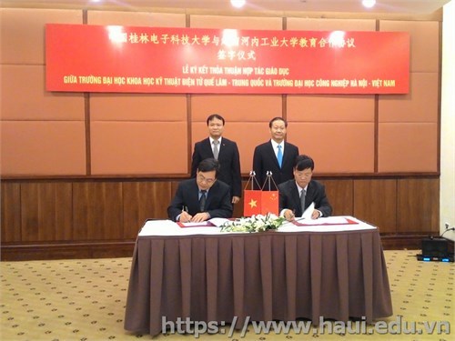 Hanoi University of Industry signs agreement on educational cooperation with Guilin University of Electronic Technology