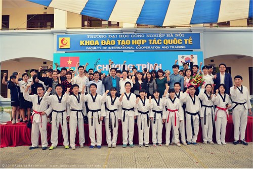 Giao lưu giữa HS-SV HaUI và KIJEON