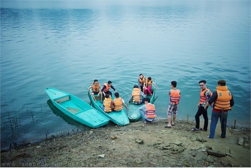 Buổi dã ngoại tại Thung Nai, Hoà Bình