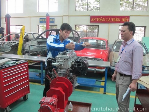 Sinh viên khoa Công nghệ Ôtô trường ĐHCN Hà Nội đạt giải nhất cuộc thi nghề Công nghệ ô tô cấp Bộ Công Thương.