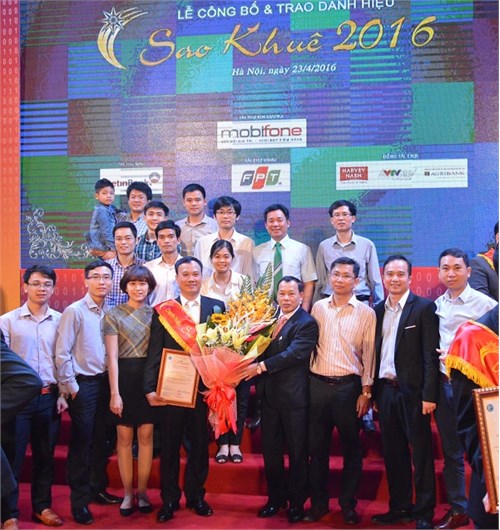 Trường Đại học Công nghiệp Hà Nội nhận Danh hiệu Sao Khuê 2016 cho Hệ thống Quản trị Đại học điện tử