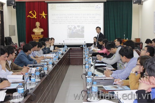 Training course for technical vocational teachers at Hanoi University of Hanoi Industry in 2016