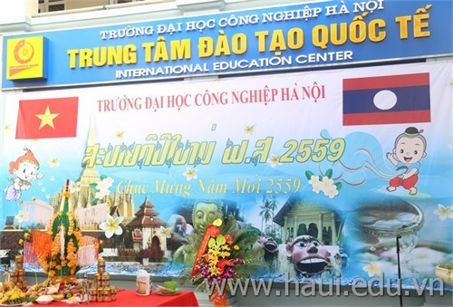 Bun Pi May (Laos) traditional Tet