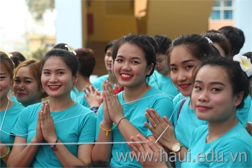 Course- ending ceremony and certificate awarding ceremony for Laotian students at Hanoi University of Industry