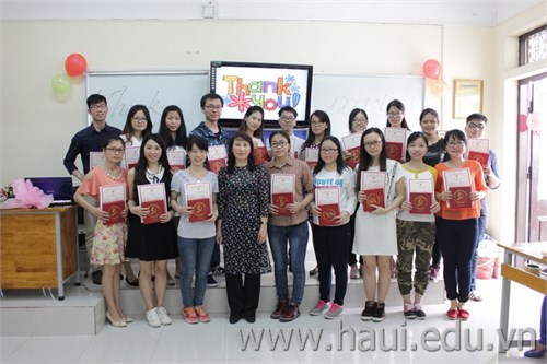 Closing Ceremony of student exchange program between Hanoi University of Industry and Guangxi University of Science and Technology, China