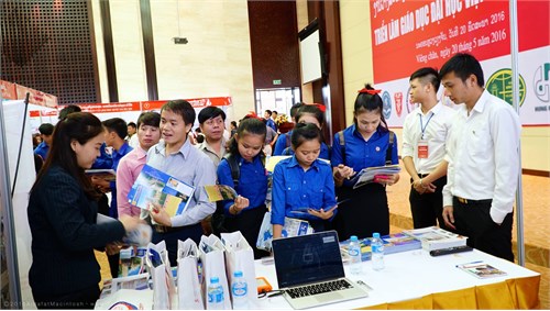 Triển lãm giáo dục đại học Việt Nam lần thứ nhất tại Lào