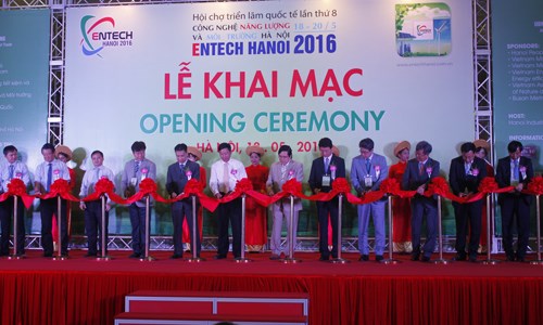 Trường Đại học Công nghiệp Hà Nội tham gia Hội chợ Entech 2016