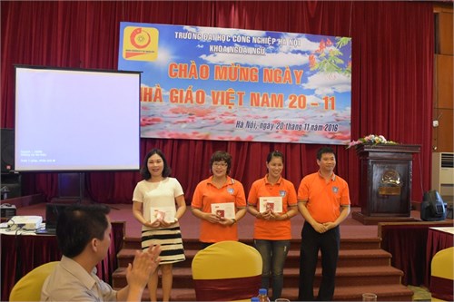 Khoa Ngoại ngữ kỷ niệm ngày Nhà giáo Việt Nam