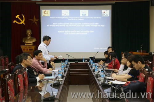 Khai giảng lớp Điều khiển PLC và Biến tần hãng Mitsubishi