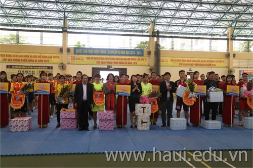 Opening the third Handball Championship for HaUI students – Hong Ha Stationary Cup