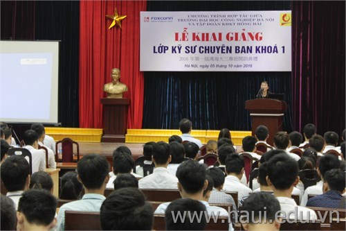 Opening ceremony of specialized engineering class intake 1