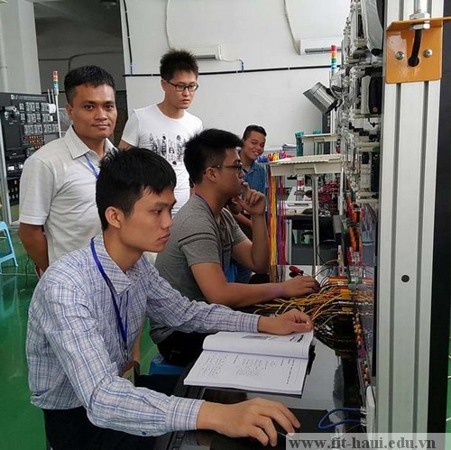 Training workshop in preparation for “The ASEAN Skills Competition 2016 - Internet of Things”