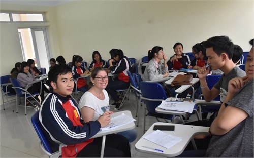 Các khóa học tiếng Anh với giáo viên nước ngoài