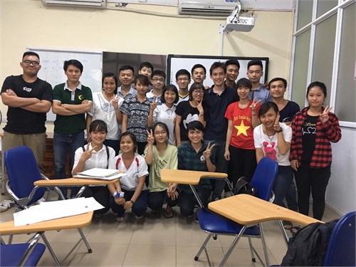Các khóa học tiếng Anh với giáo viên nước ngoài