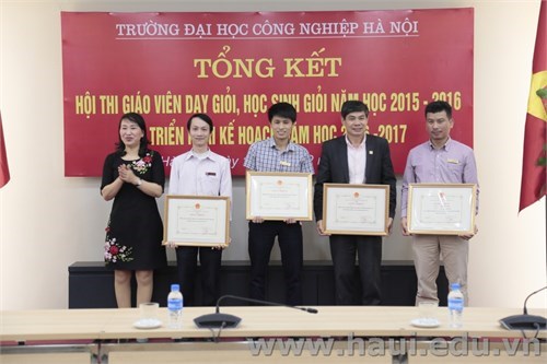 Honouring excellent teachers and students at all levels of 2015-2016 academic year