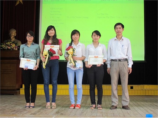 Lễ tổng kết cuộc thi sinh viên nghiên cứu khoa học lần 1 & Phát động cuộc thi sinh viên nghiên cứu khoa học lần thứ 2 (2013).