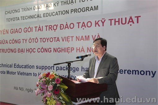Haui Receives “Technical Education Support Package” of Toyota Motor Vietnam