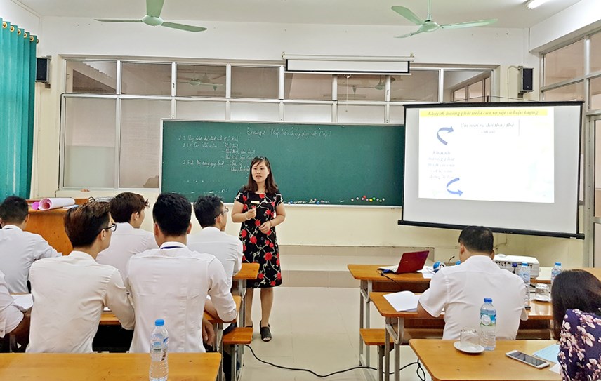 Khoa Lý luận Chính trị - Pháp luật đạt giải nhất tập thể Hội thi giáo viên dạy giỏi cấp Trường năm học 2016 -2017