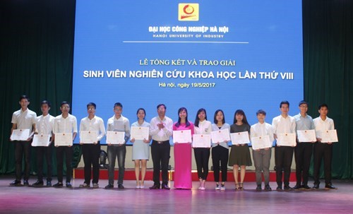 Closing ceremony and award ceremony of the 8th Student Research Contest