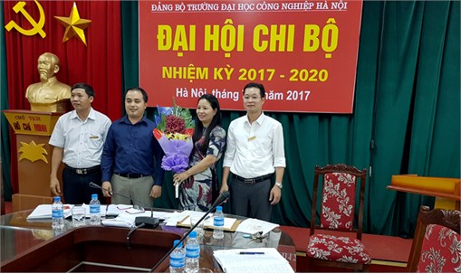 Đại hội Chi bộ Khoa Lý luận Chính trị - Pháp luật nhiệm kì 2017 - 2020