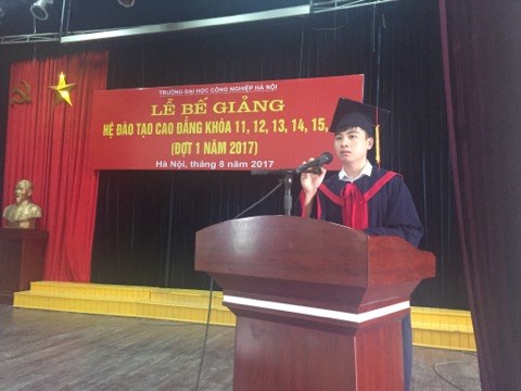 Lễ bế giảng và trao bằng tốt nghiệp cho sinh viên Cao đẳng khóa 16