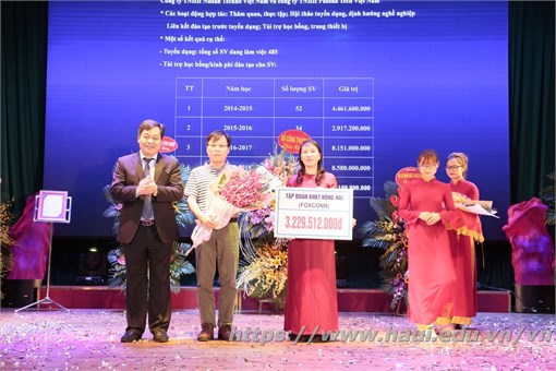 Hanoi University of Industry Holds a Decision Announcement Ceremony to Award the Certificate of Education Quality Accreditation and Welcome New School Year 2017 – 2018