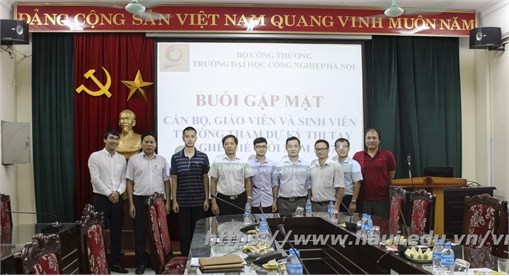 Meeting with the staffs, lecturers and students participating in the world skills competition in 2017 in the United Arab Emirates