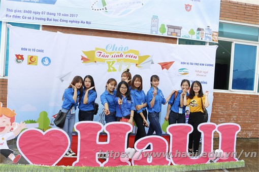 HaUI warmly welcomes freshmen of Cohort 12